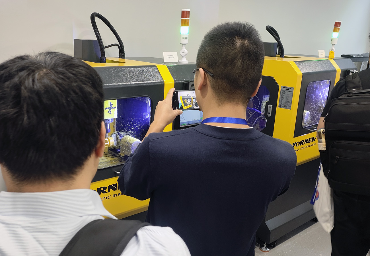 浙江工業(yè)大學(xué)之江學(xué)院創(chuàng)新教學(xué)實驗室